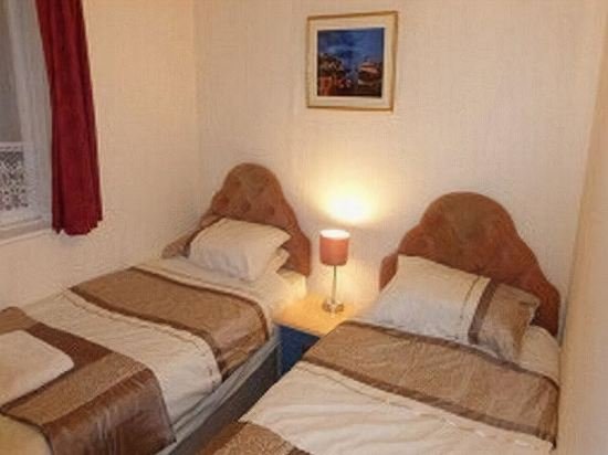 Фото Weatherbury Hotel