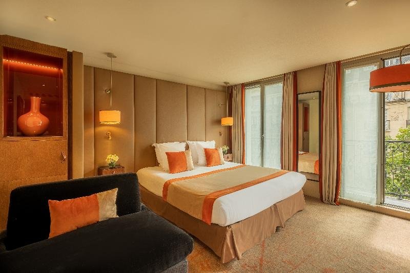 Фото Hôtel La Bourdonnais by Inwood Hotels