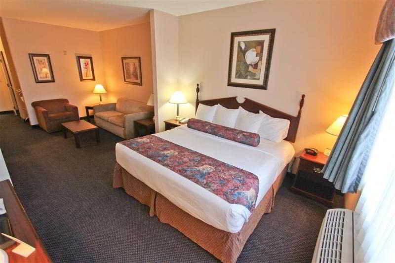 Фото Best Western Plus Brandywine Inn & Suites