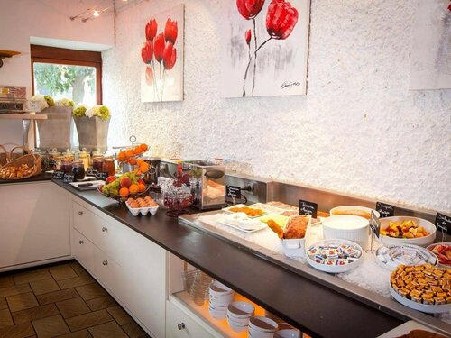 Гостиница Maison DRAPIER - Lac de Madine Hôtel Restaurant & SPA в Коммерси