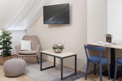 Фото City Nest Apartments by Adrez Living