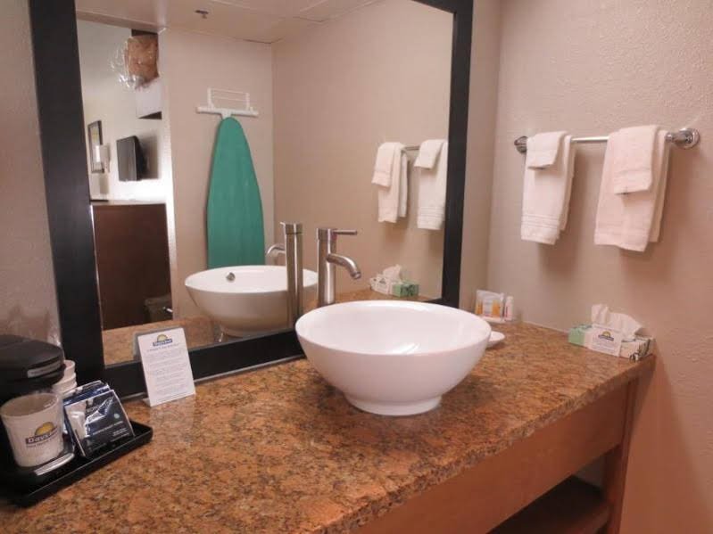 Фото Days Inn & Suites by Wyndham Arcata