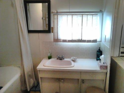 Фото Canora Home Rentals Vacation Cottage