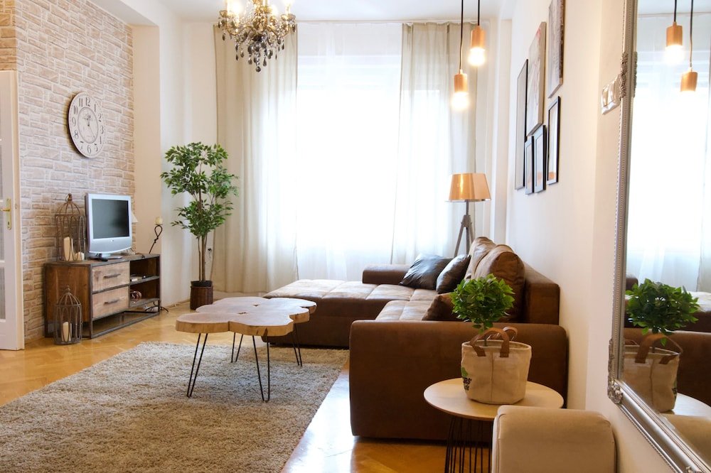 Фото Standard Apartment by Hi5 - Madách Imre 1