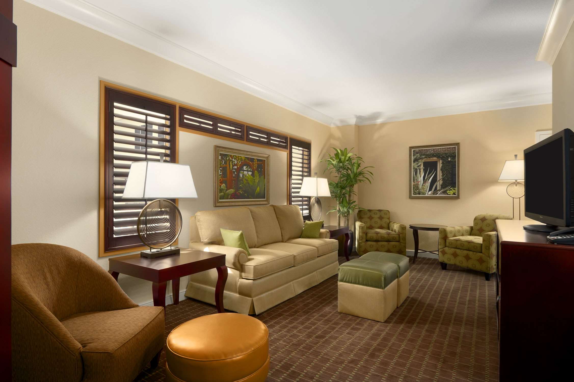 Фото Embassy Suites by Hilton Orlando Lake Buena Vista South