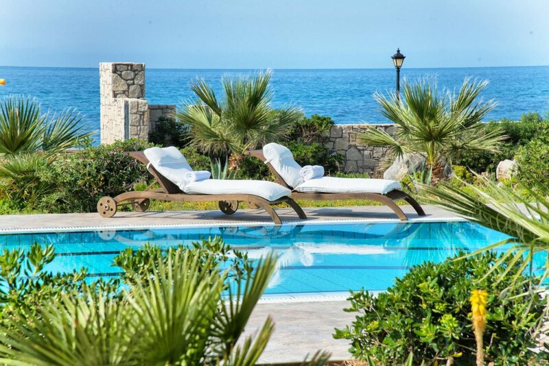 Гостиница Cretan Beachfront Villas