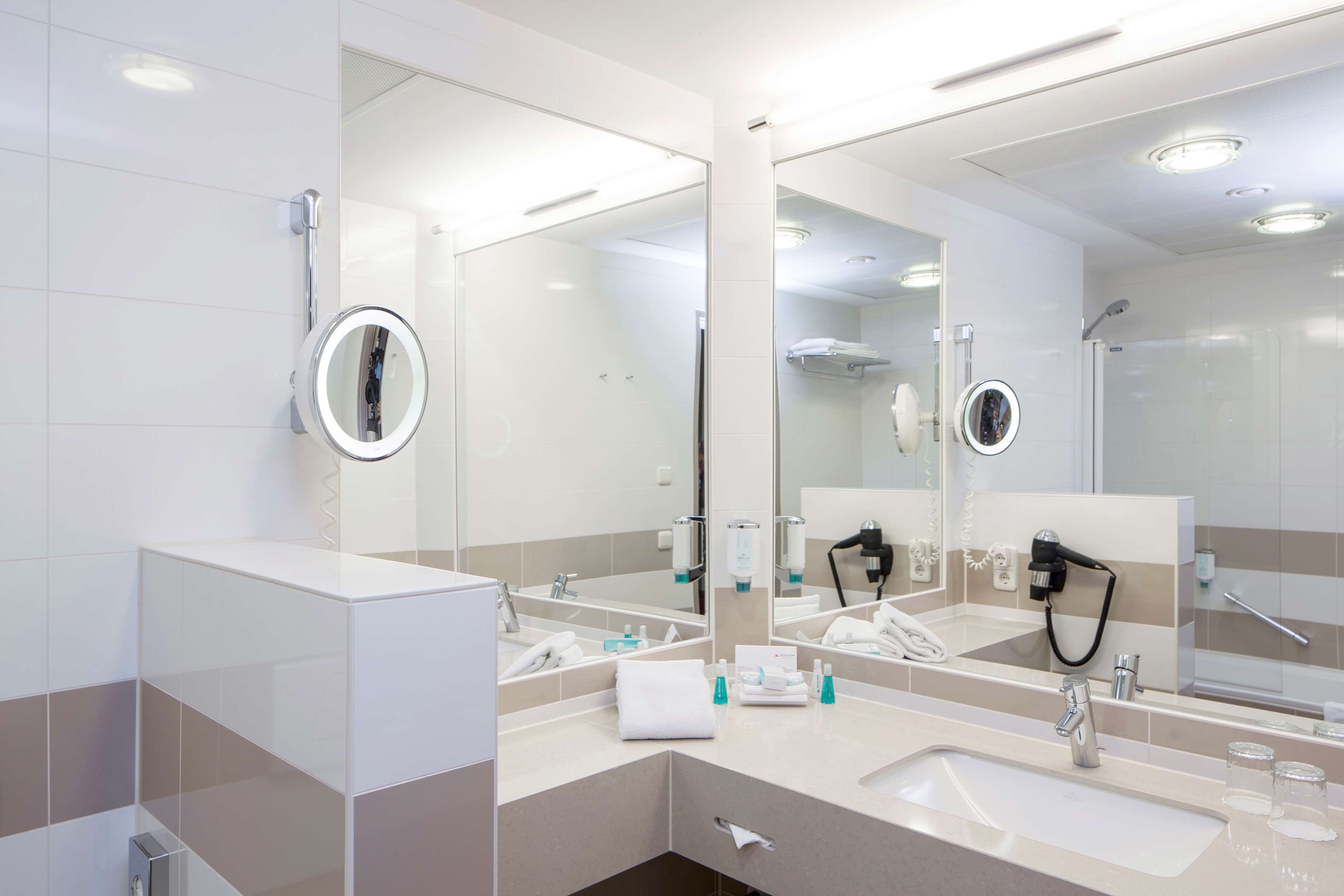 Фото Hotel Schillerpark Linz, a member of Radisson Individuals