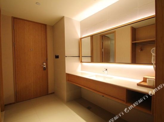 Фото Ji Hotel Shanghai The Bund Tiantong Road