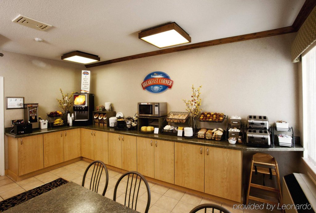 Фото Baymont by Wyndham Mackinaw City