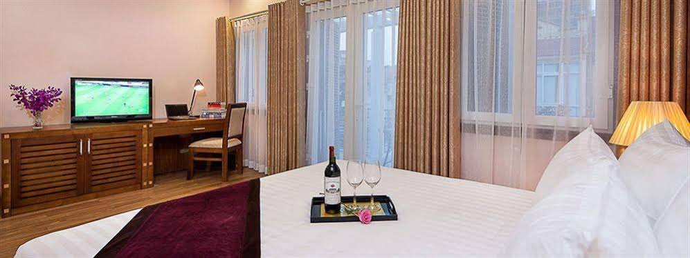 Фото La Palm Hotel