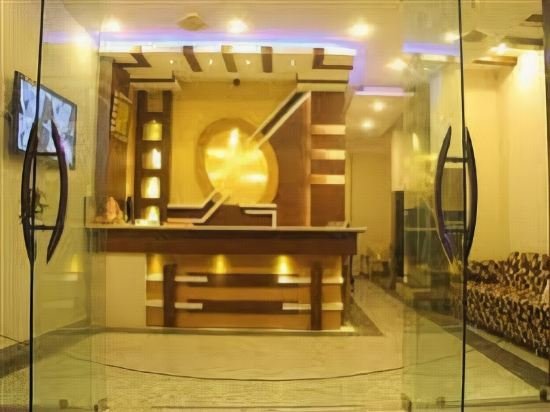 Фото Golden Wings