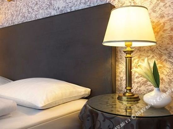 Фото Victor's Residenz-Hotel Saarlouis