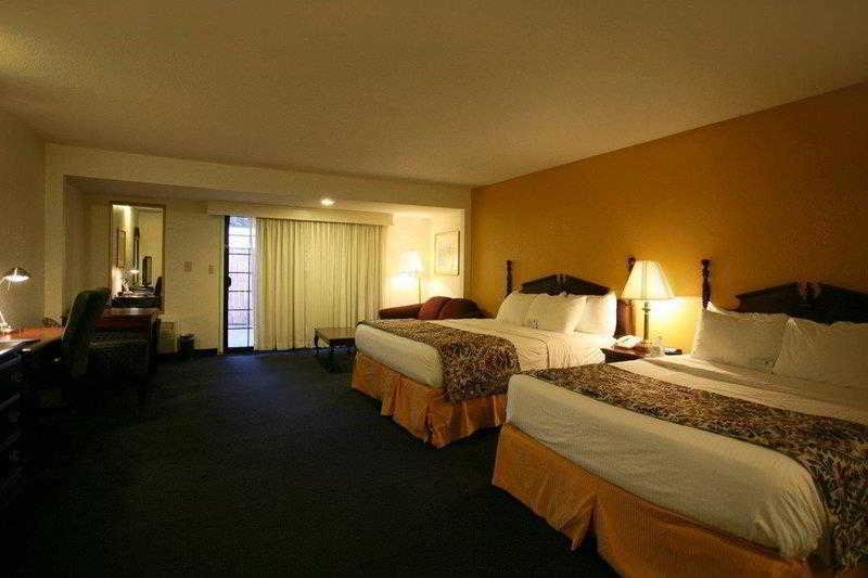 Фото Best Western Sandman Hotel