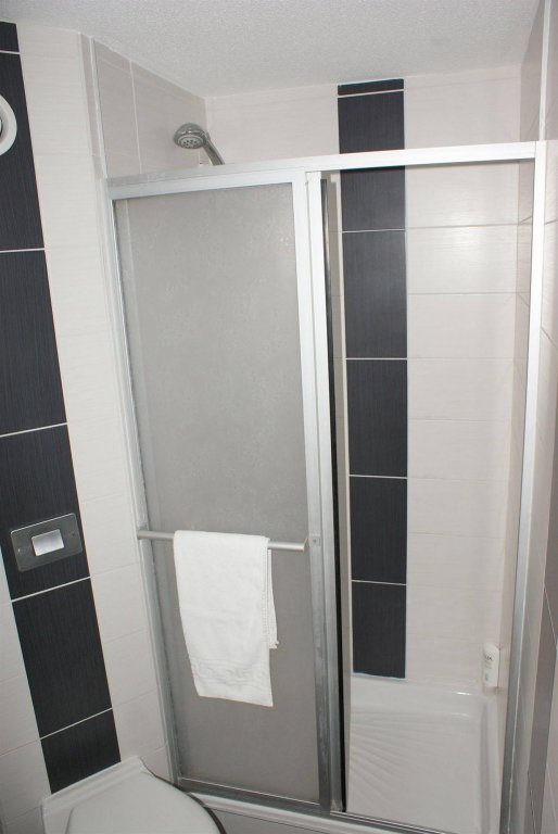 Фото Brit Hotel Confort Pau Lons