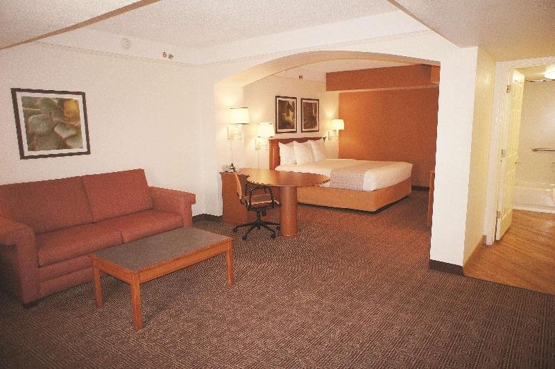 Фото La Quinta Inn by Wyndham Austin Capitol Downtown