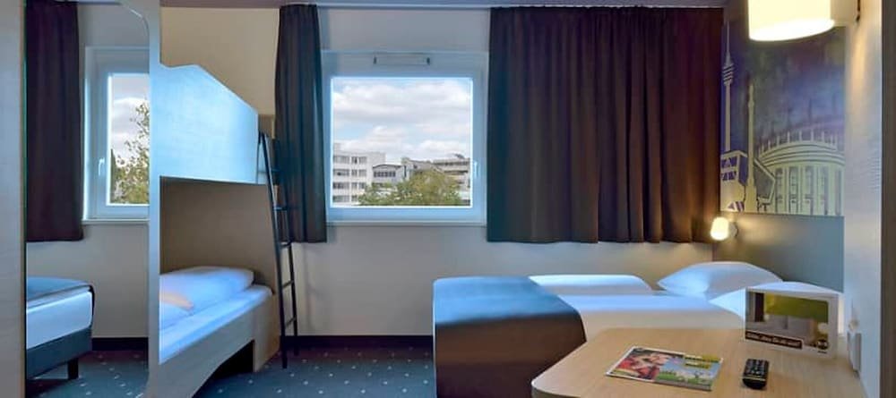 Фото B&b Hotel Stuttgart-Vaihingen