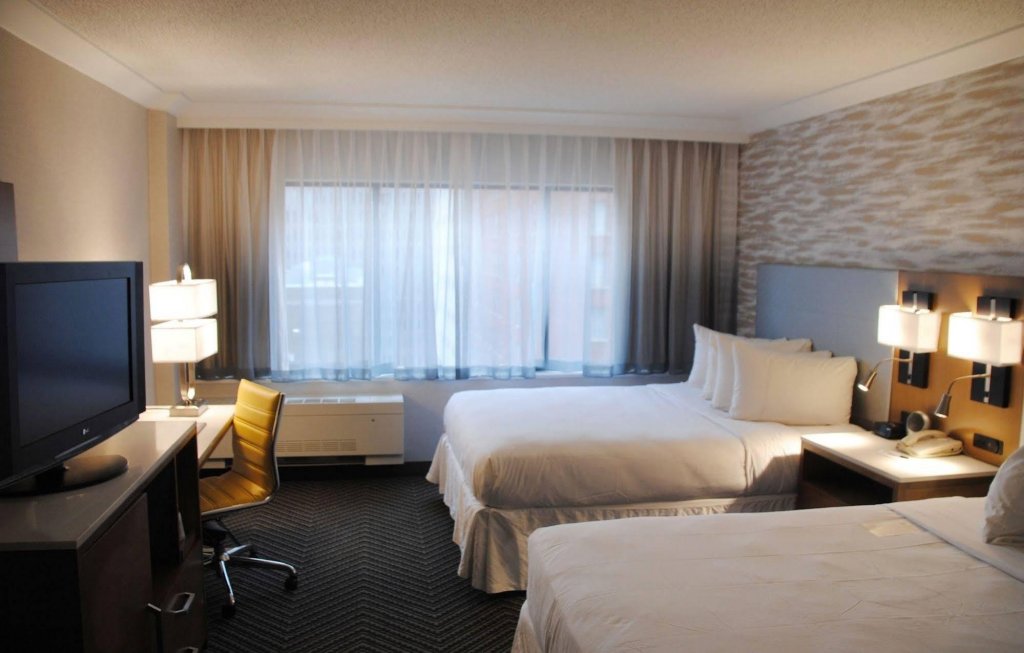 Фото Radisson Hotel Baltimore Downtown - Inner Harbor