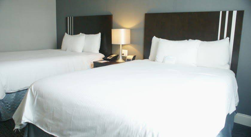 Фото Wyndham Garden Long Island City