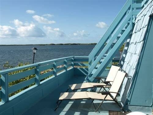 The Houseboat Hotel- Lsh Vacations