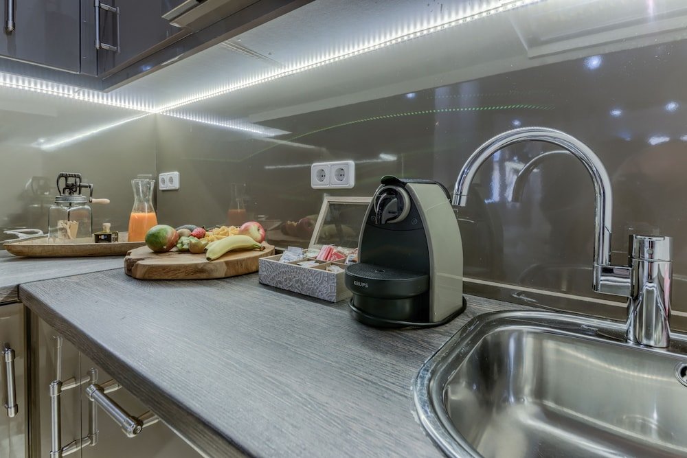 Фото Holidays2Malaga Suites Apartments