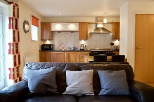 Modern 2 Bedroom Property in Central Edinburgh