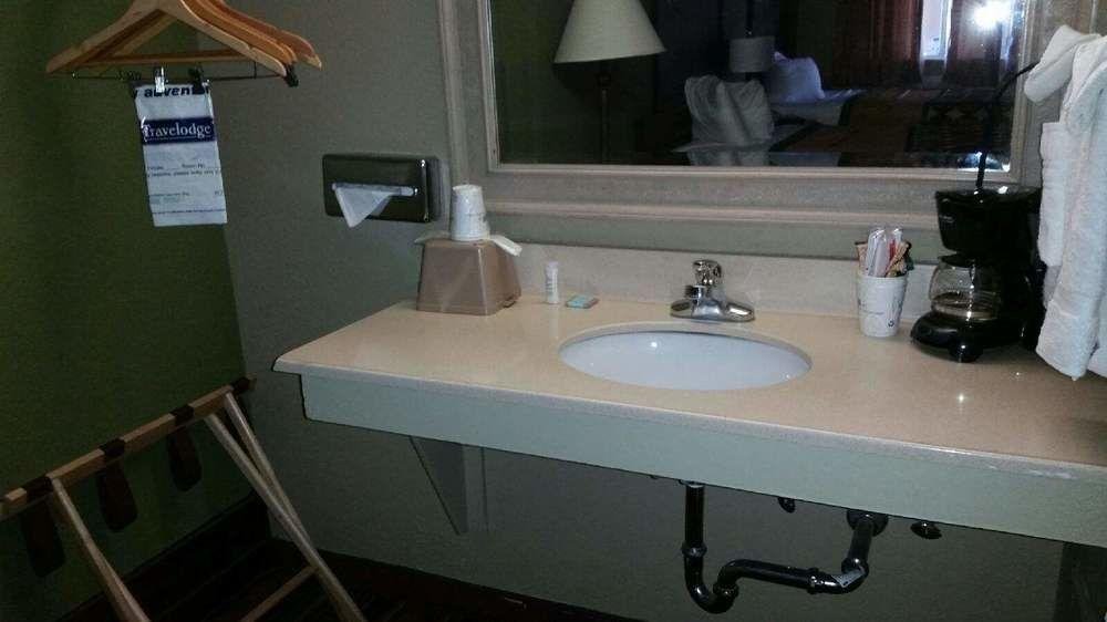 Фото Super 8 by Wyndham Denver Central