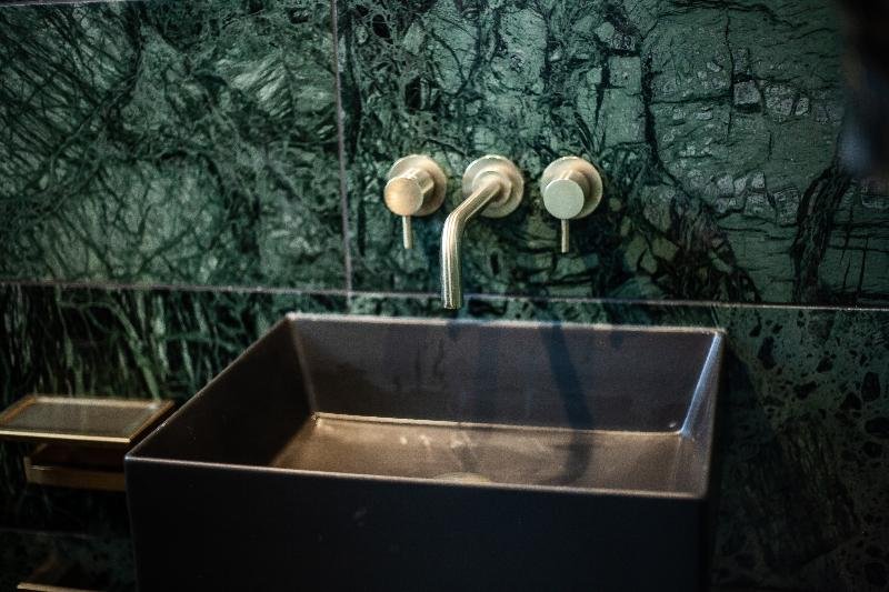 Фото The Portico Hotel