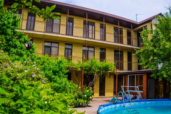 Фото отеля 1