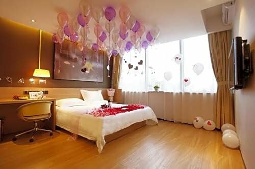 Гостиница Iu Hotel Shijiazhuang Southwest Gaojiao District Hongqi Street в Шицзячжуане