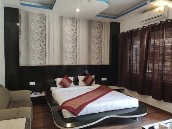 Фото Hotel Grand Tapovan