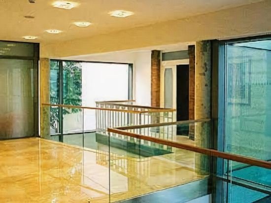 Фото Hotel Sandor Pavillon