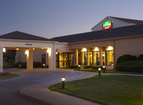 Гостиница Courtyard by Marriott Des Moines West Clive