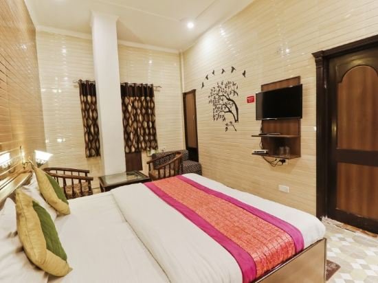 Фото Oyo 4430 Hotel Holy city