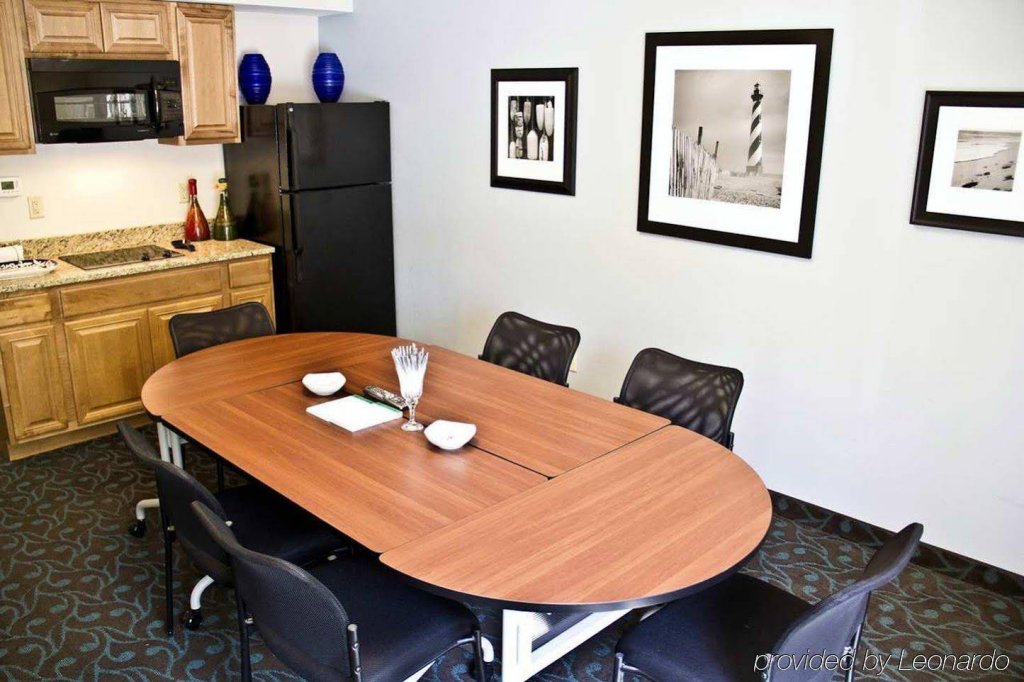 Фото Hampton Inn Portsmouth Central