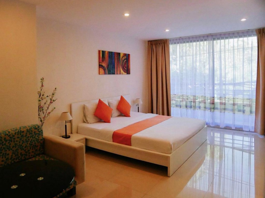 Фото отеля 2