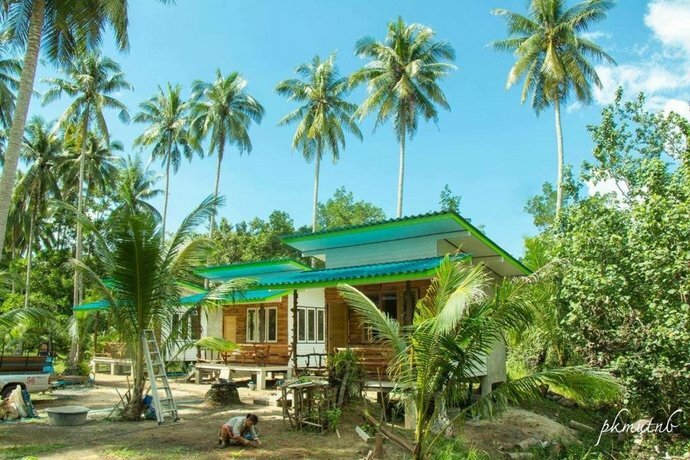 Suan Maproa Ko Kut Resort