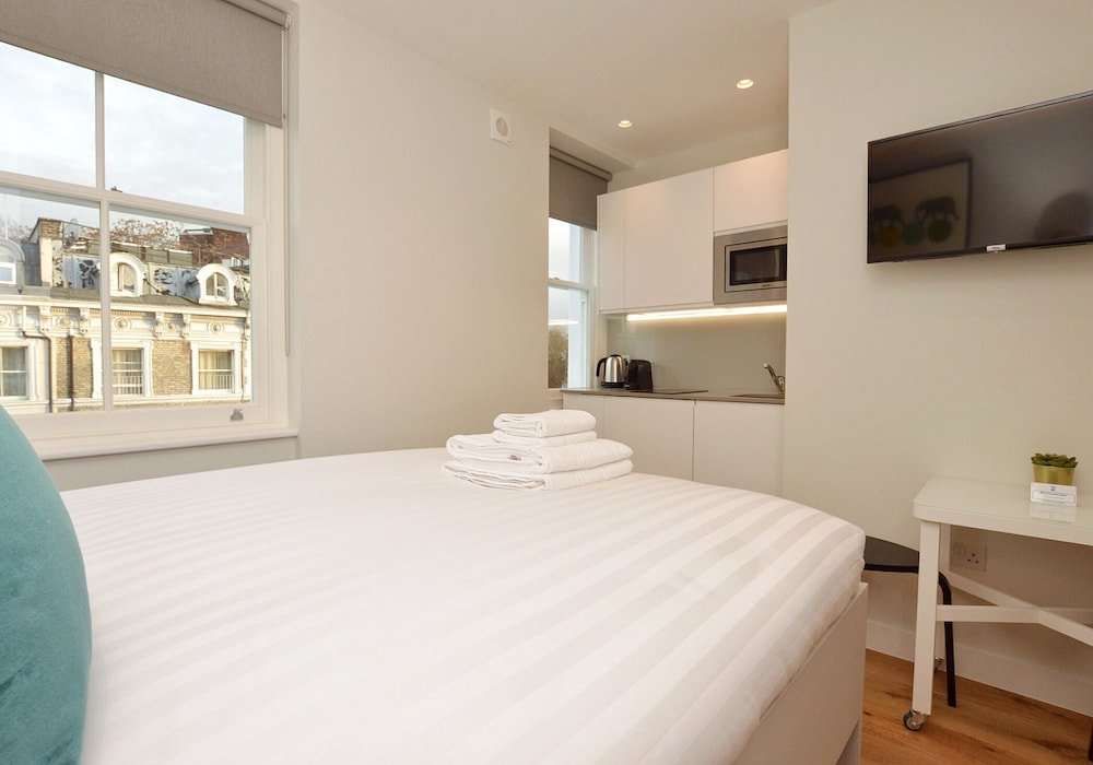 Фото Cromwell Serviced Apartment