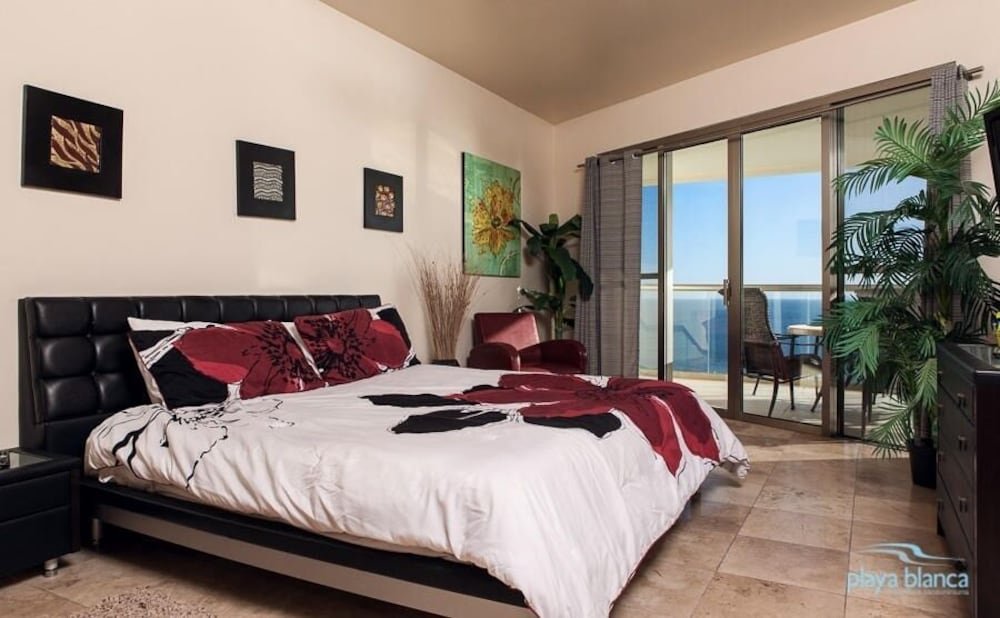 Фото 1 Playa Blanca 1207 - 1 Br condo by RedAwning