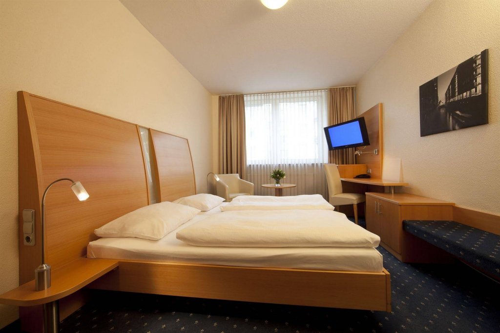 Фото Heikotel - Hotel Am Stadtpark