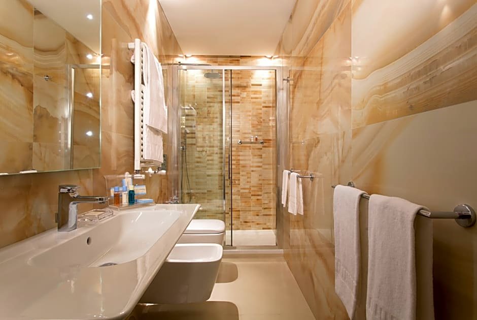 Фото Hotel Stendhal and Luxury Suites 