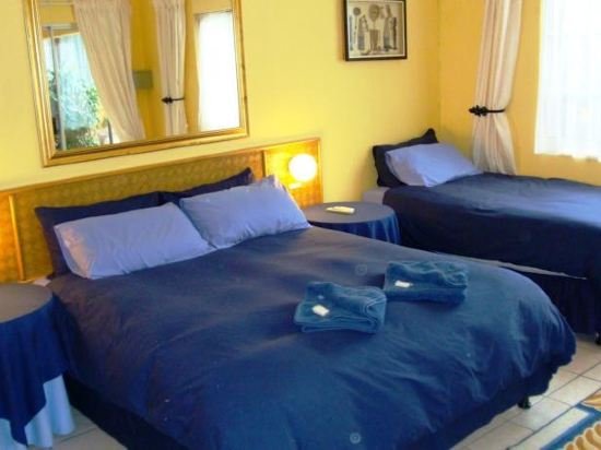Фото Flintstones Guest House Durban