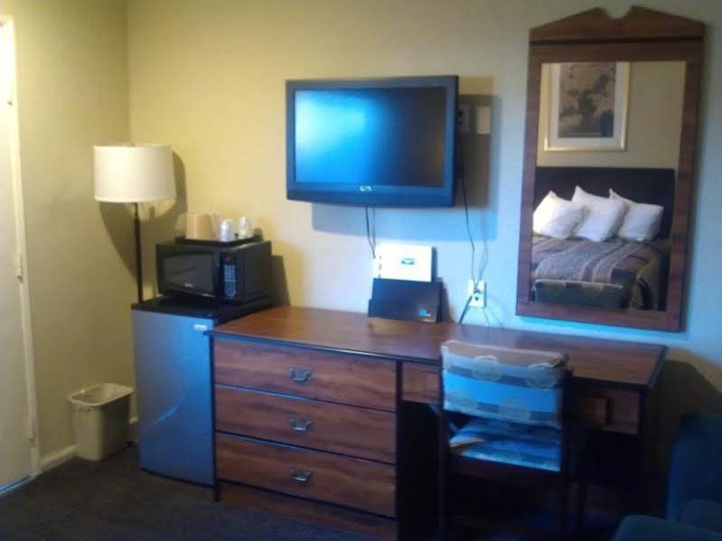 Фото Rodeway Inn near Venice Beach