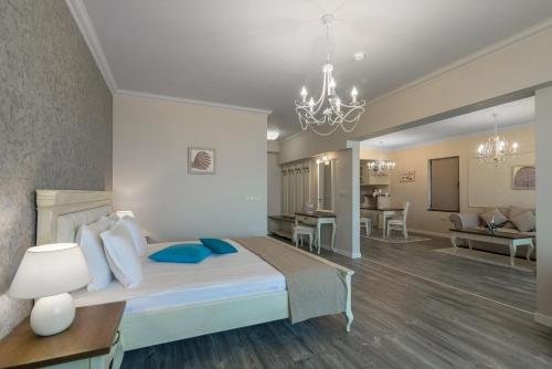 Фото Sunny Castle Hotel