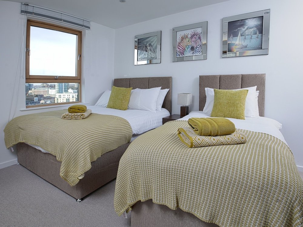 Фото Live in Leeds Sky Penthouse