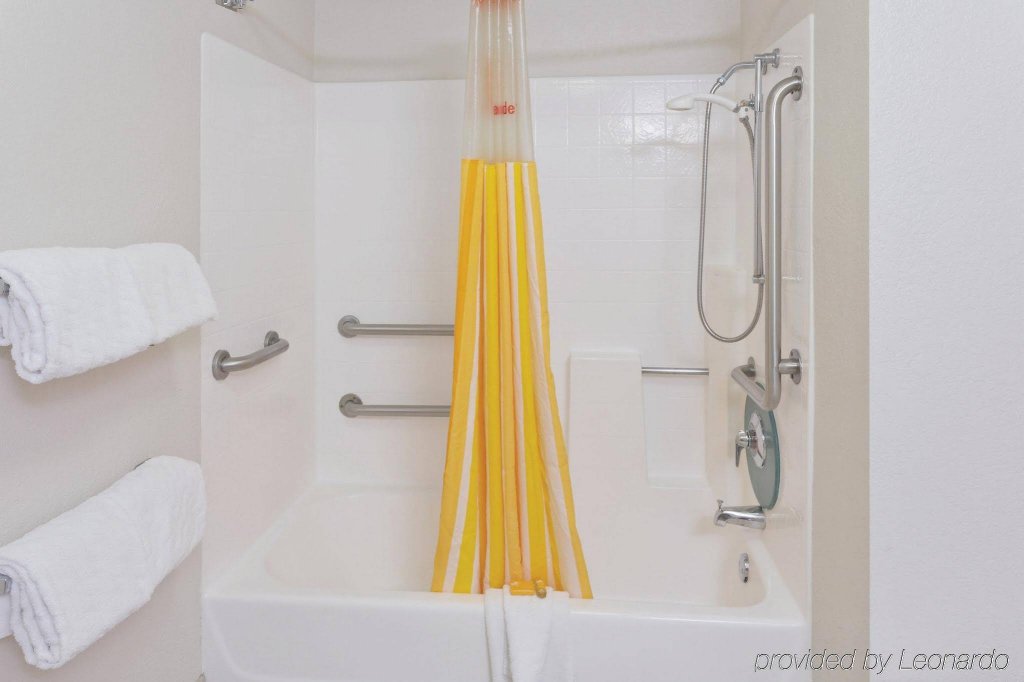 Фото La Quinta Inn & Suites by Wyndham Buena Park