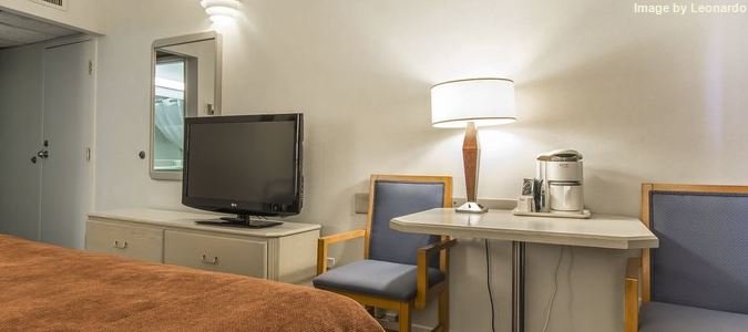 Фото Quality Suites Laval