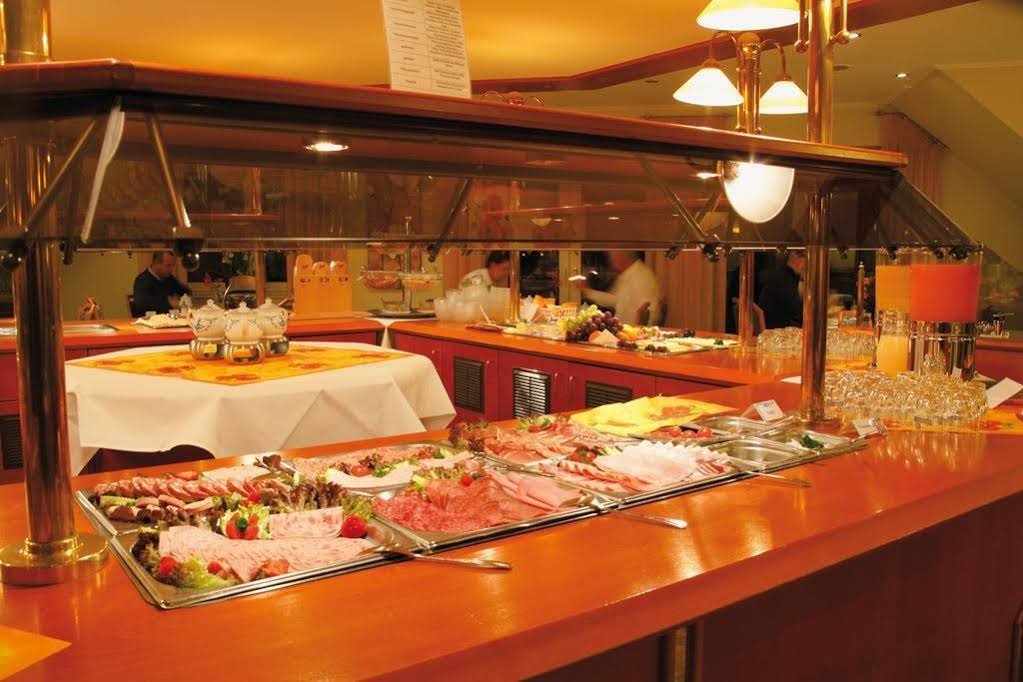 Фото Hotel Ostfriesen-Hof