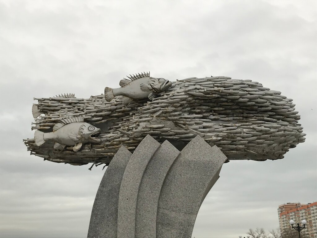 Genre sculpture Памятник Черноморской хамсе от благодарных Новороссийцев, Novorossiysk, photo