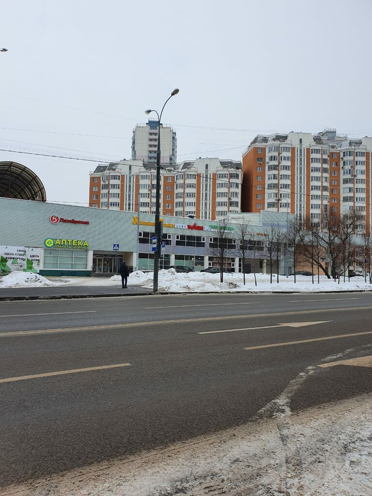 Торговый центр Лухмановский, Москва, фото