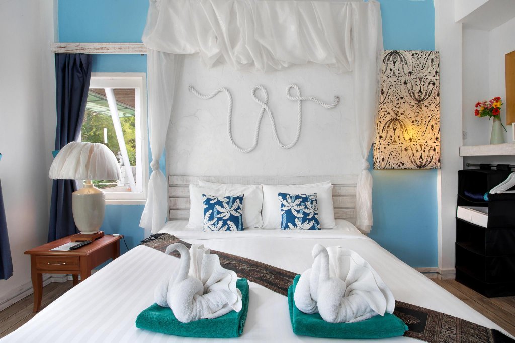 Фото The White Knot Koh Chang